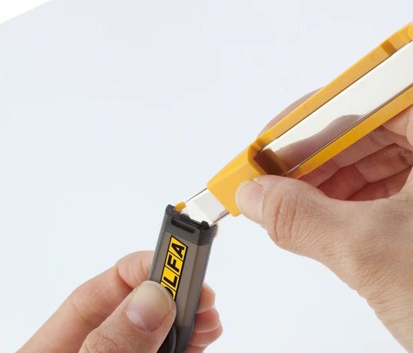 DA-1 Cutter Knife with Built-In Blade Snapper / OLFA - bungu
