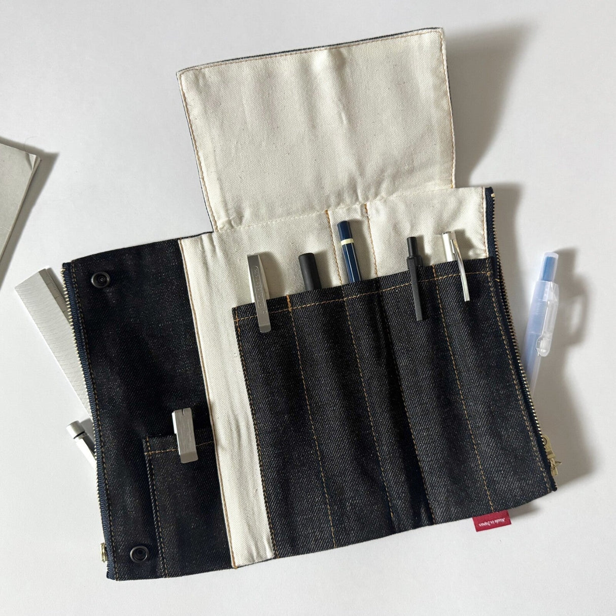Denim Bendy Pen Case Essential / Luddite - bungu