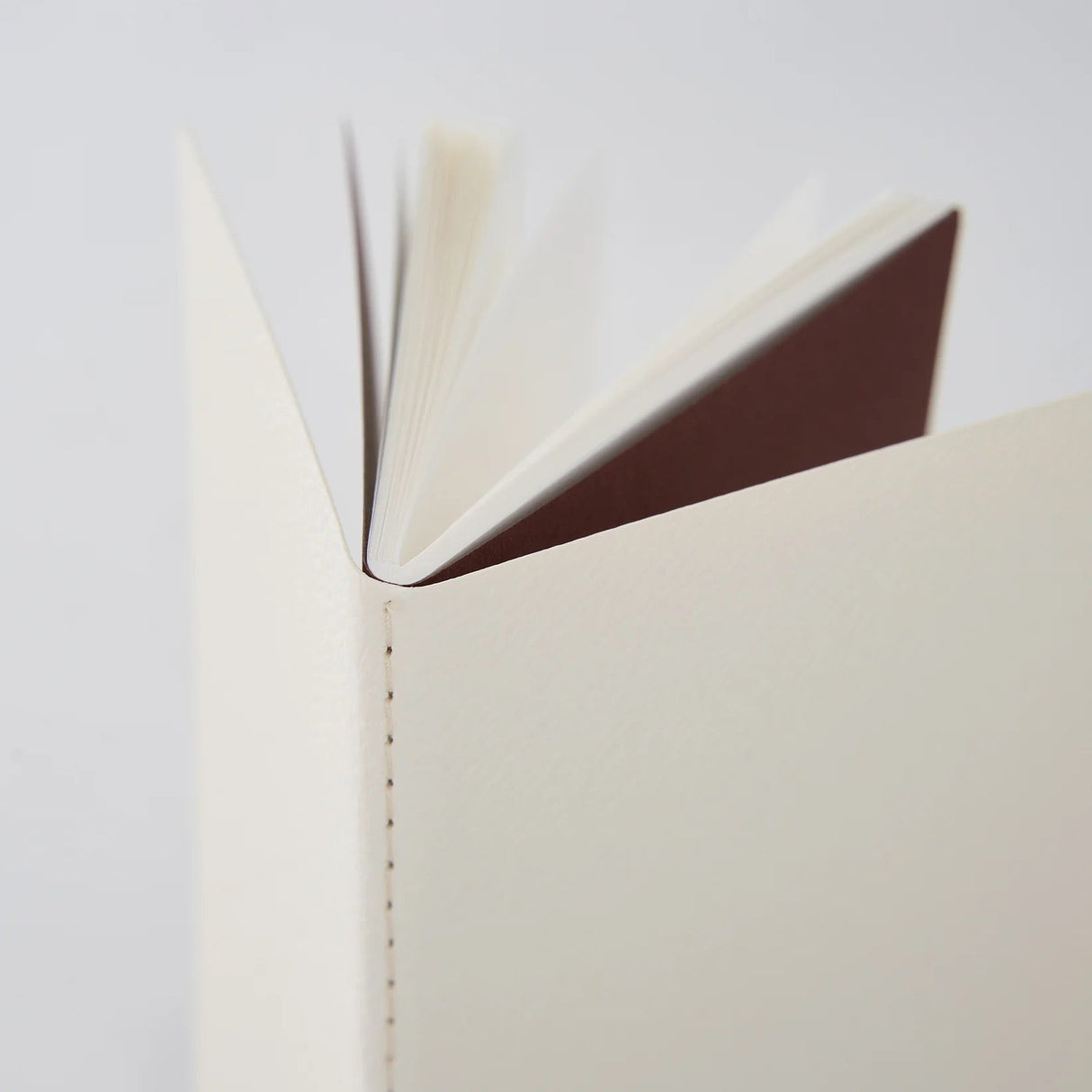 Dressco Alezan Stitch Notebook Bookcase Set / TAKEO PAPER PRODUCTS - bungu