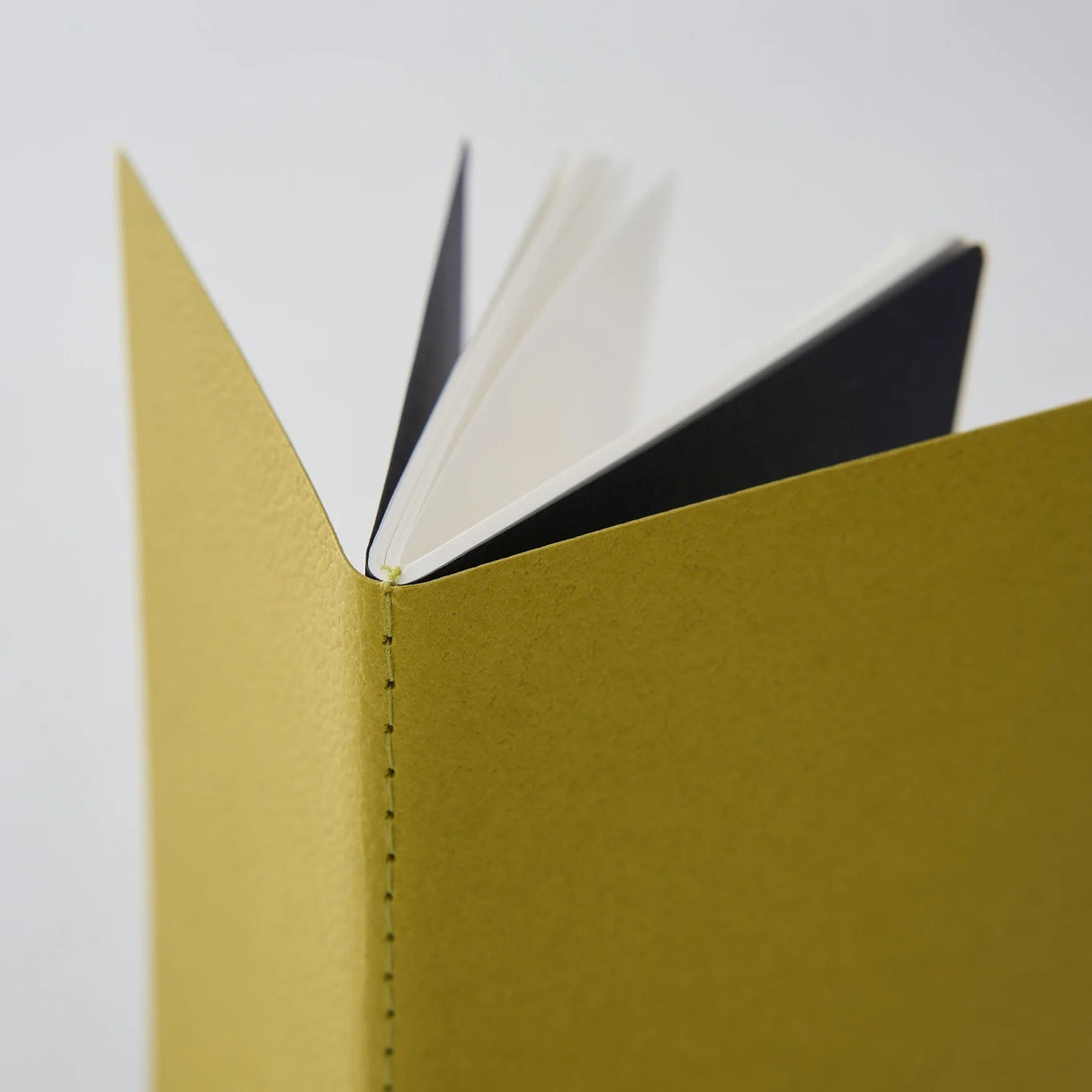 Dressco Alezan Stitch Notebook Bookcase Set / TAKEO PAPER PRODUCTS - bungu