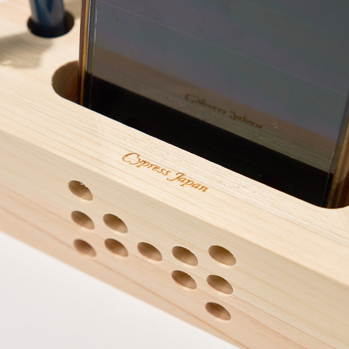 Hinoki Wood Phone Sound Amplifier and Stand / Cypress Japan - bungu