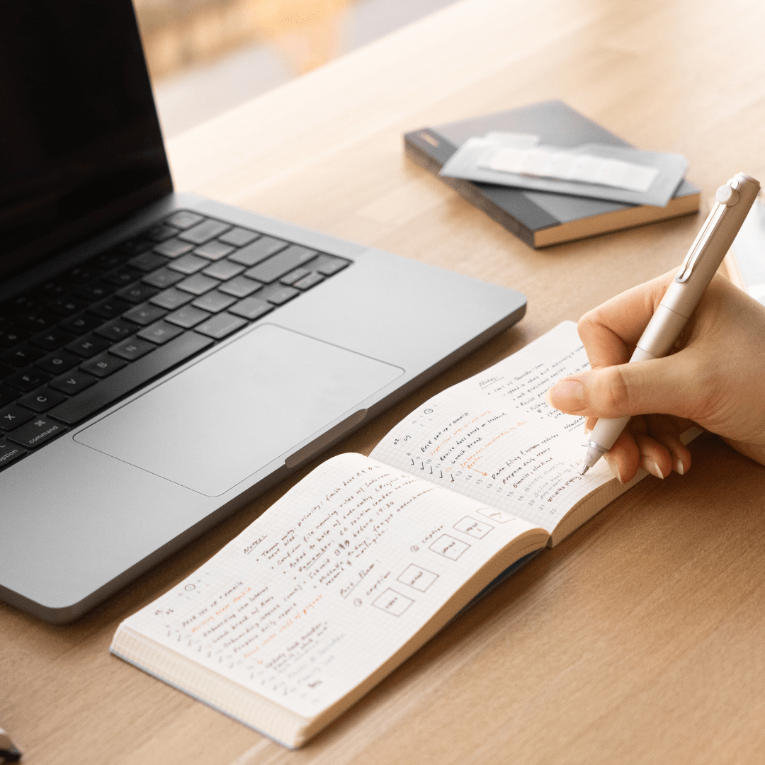 isshoni. Desk Notebook Thick / DAIGO - bungu