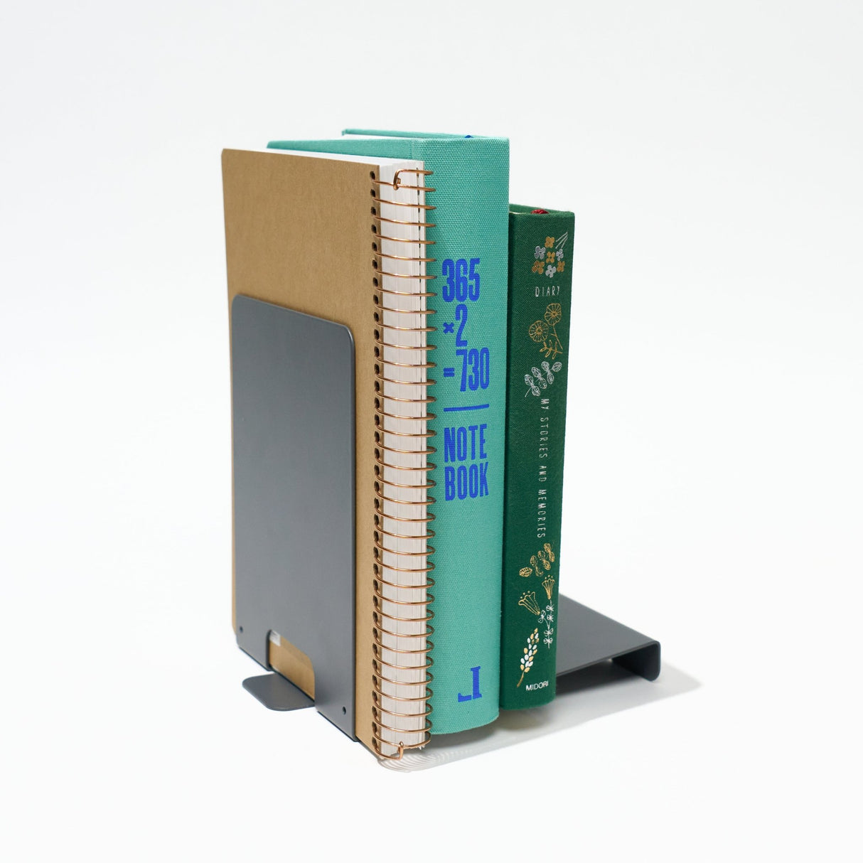 Book Tilt BT-001 Bookend and Display Stand / CARL - bungu