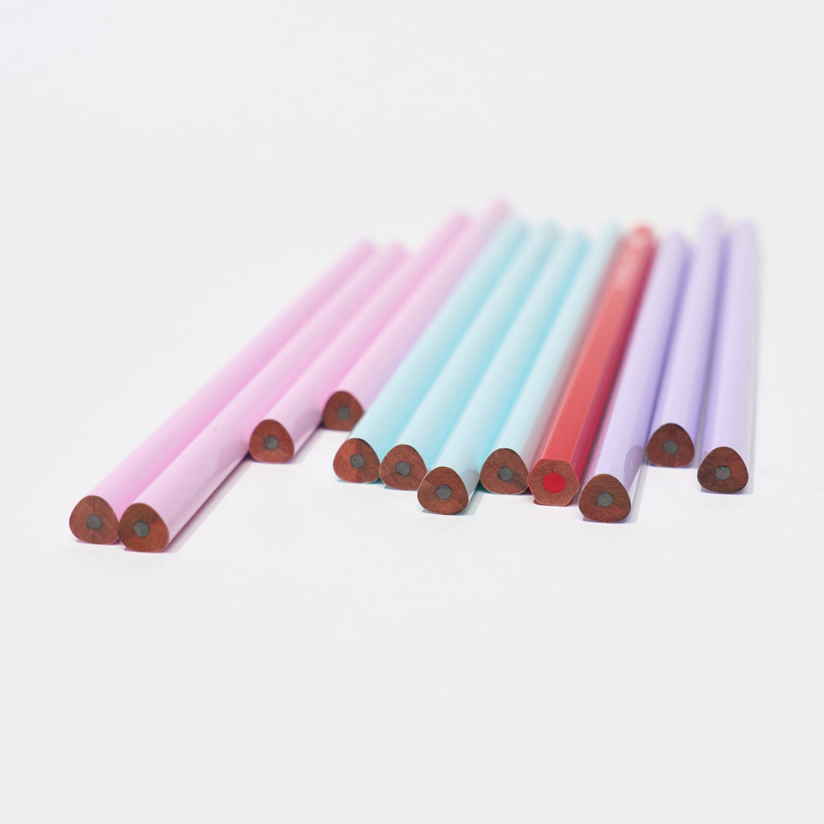 ippo! Triangular Writing Wooden Pencil 2B for Lower Elementary / Tombow - bungu