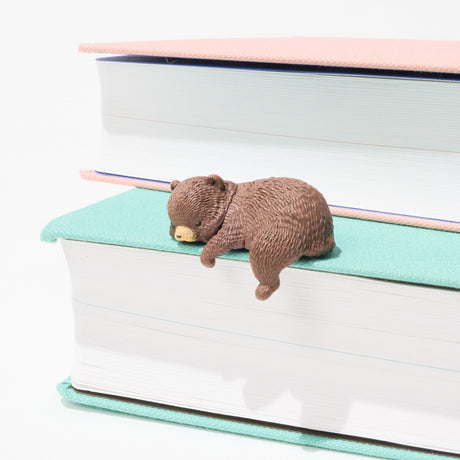 Little Bear Resting on the Edge Gacha Capsule - bungu