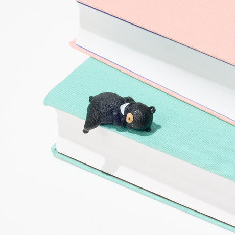 Little Bear Resting on the Edge Gacha Capsule - bungu
