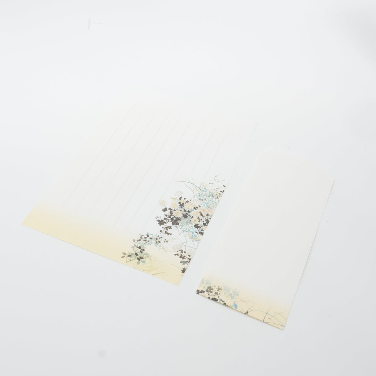 White Figured Satin Kimono with Autumn Grasses Letter Set / Benrido - bungu