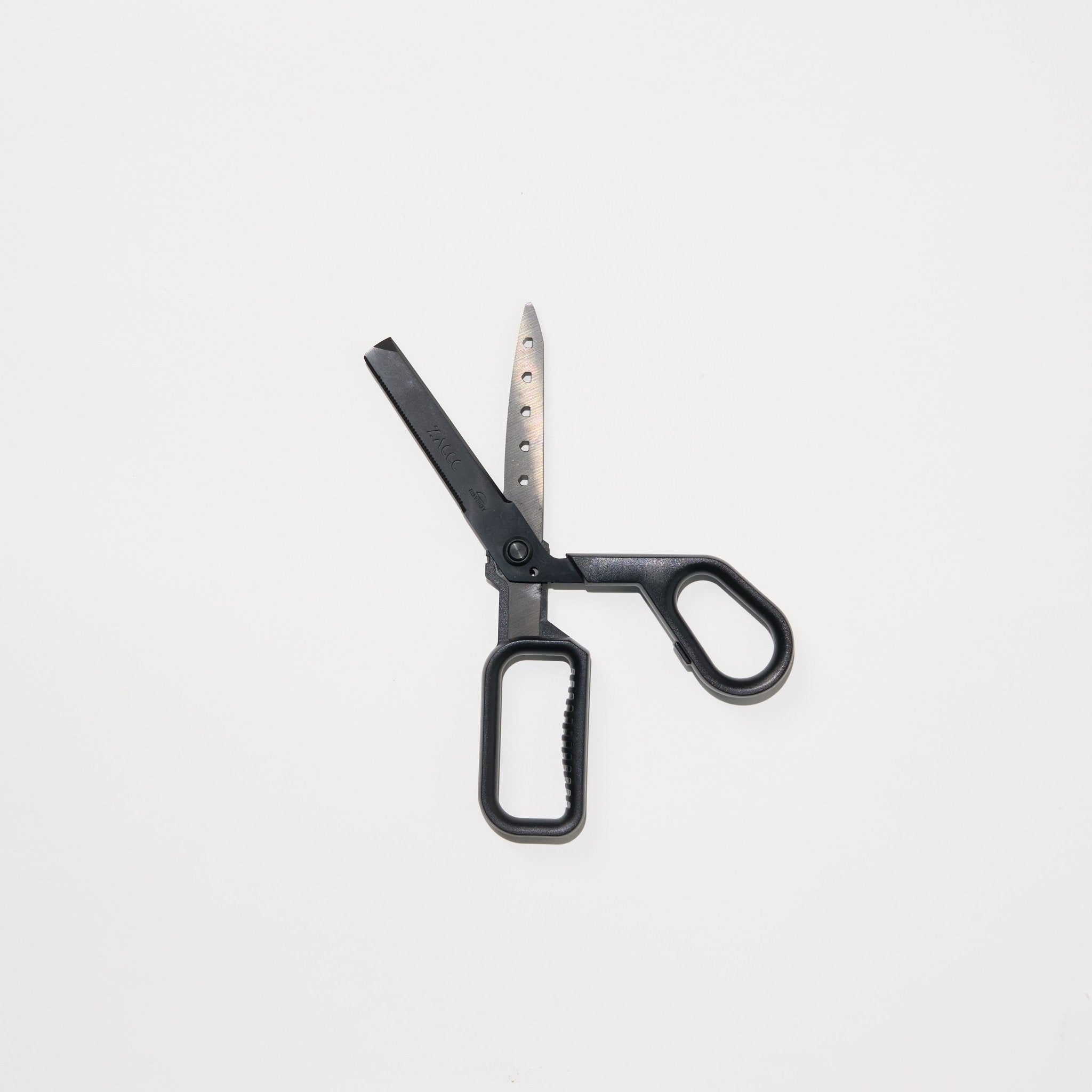 ZACCC Multifunctional Scissors with Magnet | Raymay Fujii – bungu